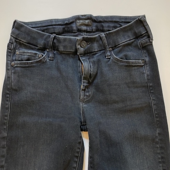 MOTHER jeans. Style is The Looker ankle fray. Color: Blackbird. GUC. Size 24. - Picture 2 of 5
